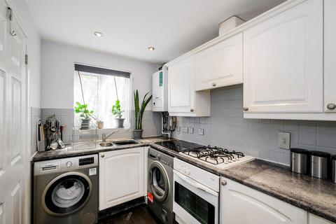 2 bedroom house for sale, Finch Gardens, Chingford