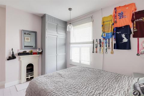6 Brooks Cottages, Carlton, Nottingham, NG4 1FW