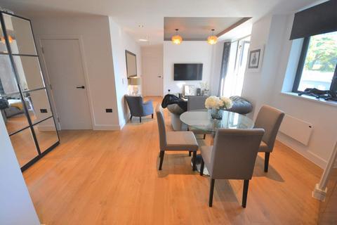 1 bedroom flat for sale, Sandbanks Road, Poole