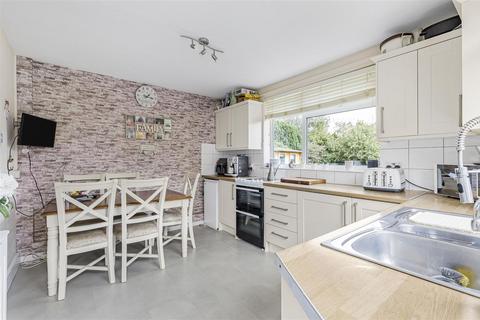 4 bedroom detached house for sale, Station Road, Kennett CB8