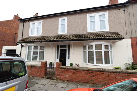 3 bedroom end of terrace house for sale, Sandringham Gardens, North Shields, Tyne and Wear, NE29 9AY