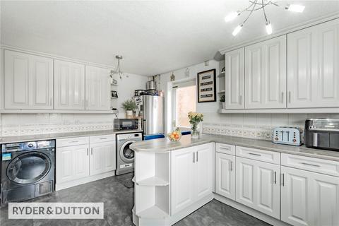 6 Givvons Fold, Oldham, OL4 2SH