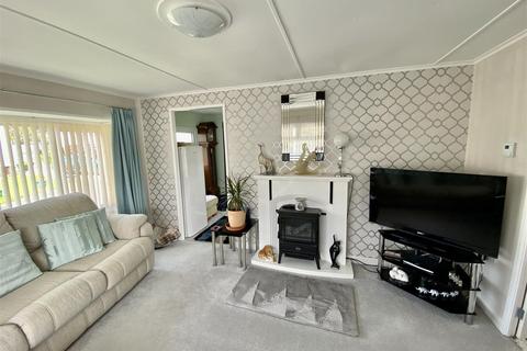 2 bedroom property for sale, Folly Lane, East Cowes