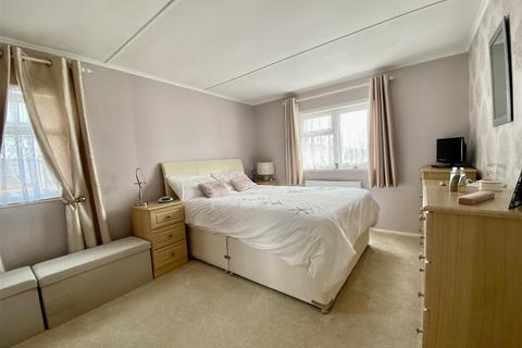 2 bedroom property for sale, Folly Lane, East Cowes