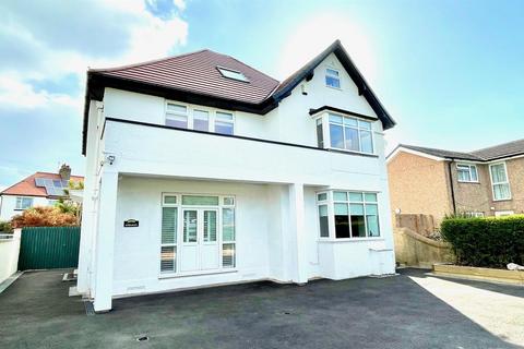 4 bedroom detached house for sale, St. Andrews Avenue, Llandudno