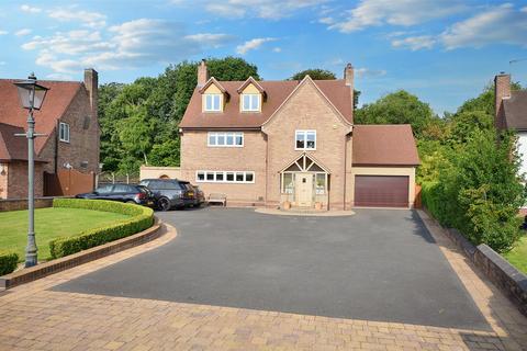 5 bedroom detached house to rent, Parkway, Trentham, Staffordshire