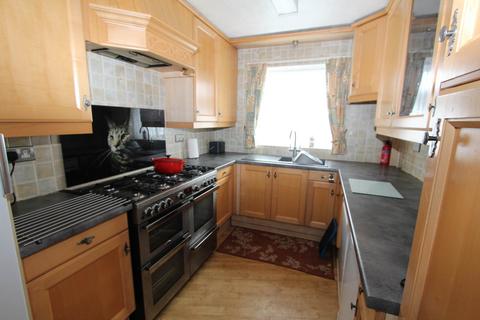 4 bedroom semi-detached house for sale, Asquith Gardens, Thundersley