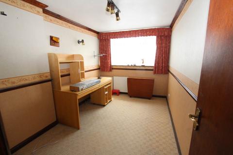 20 Asquith Gardens, Benfleet, SS7 3SZ