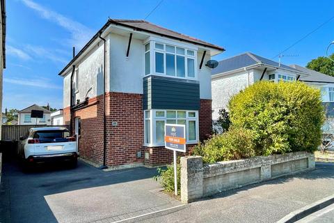 3 bedroom detached house for sale, Barnes Crescent, Bournemouth BH10