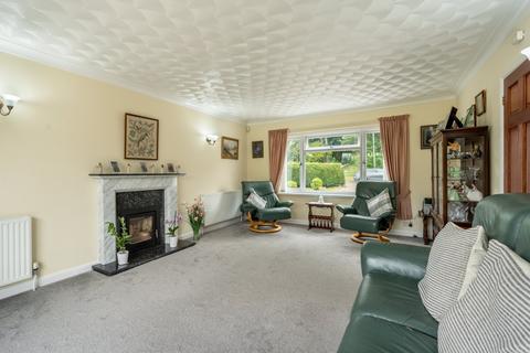 4 bedroom detached house for sale, St Tysoi Close, Usk