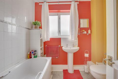 8 Buckingham Close, High Wycombe, HP13 7YD