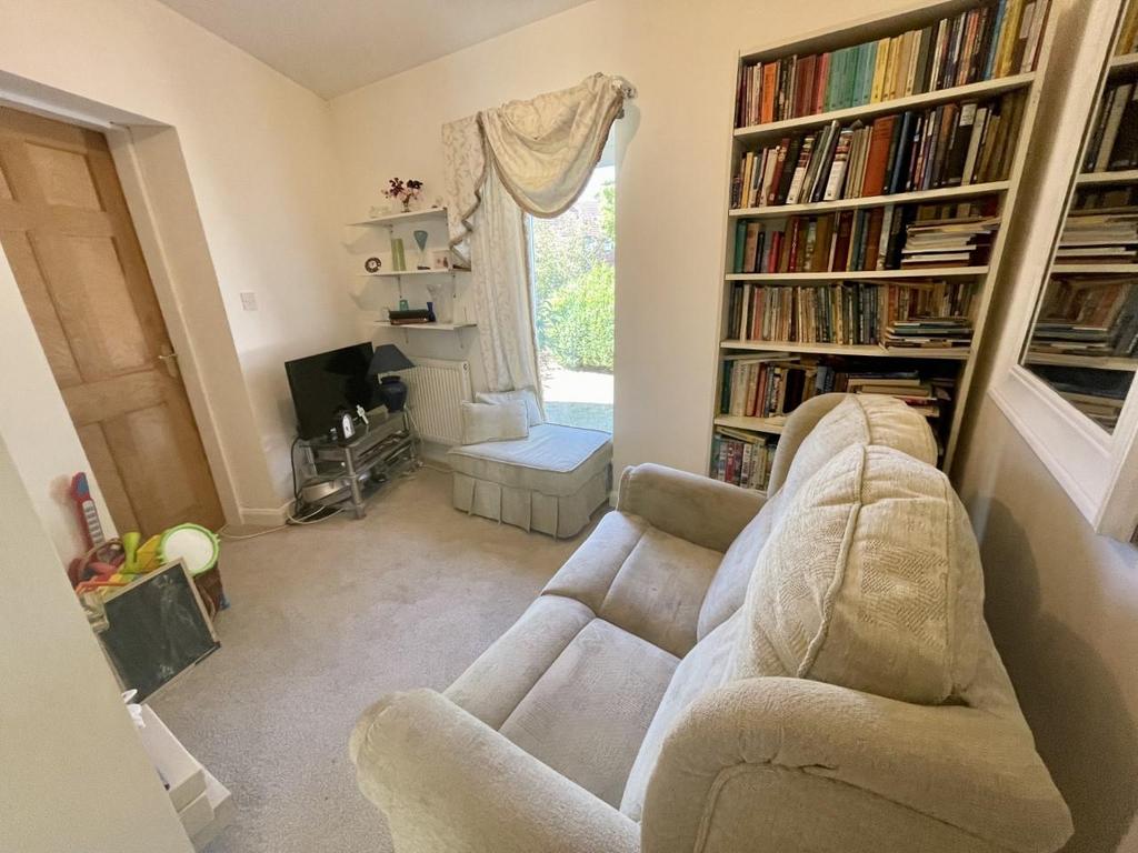 Lounge annex