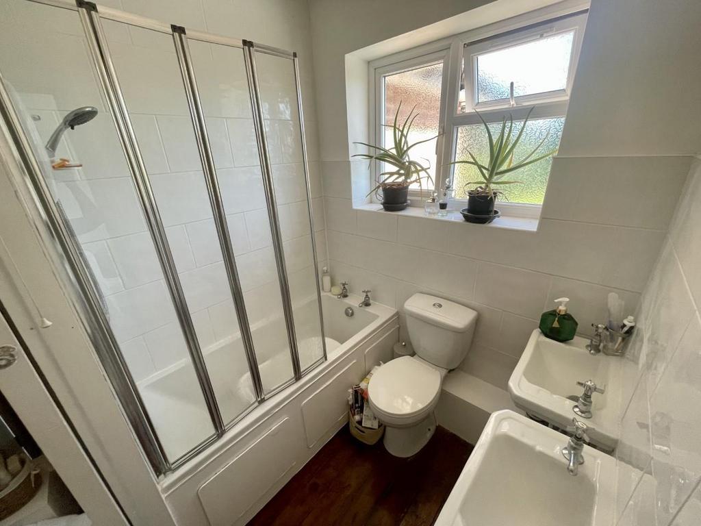 En suite bathroom