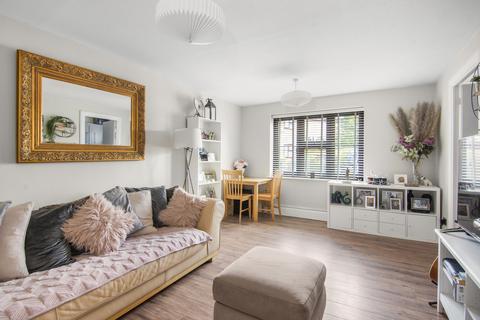27 Orchid Close, Abridge, Romford, RM4 1DF