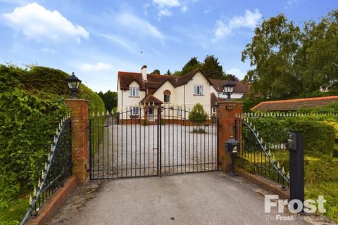 4 bedroom detached house for sale, Coppermill Road, Wraysbury, Berkshire, TW19