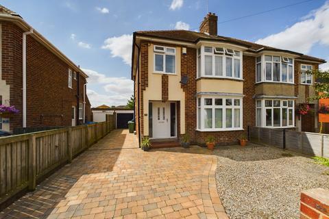 3 bedroom semi-detached house for sale, Wold View Road North, Driffield, YO25 6RP