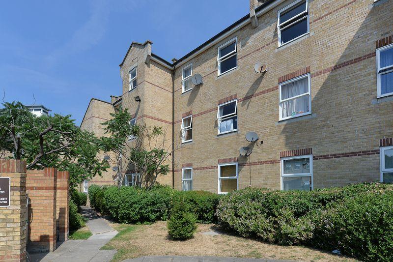 1 Bedroom Flat, E14