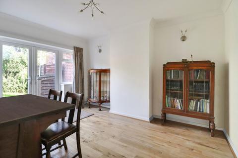 21 Dunstall Way, West Molesey, KT8 1PD