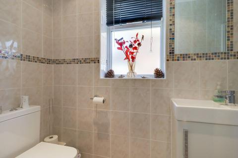 21 Dunstall Way, West Molesey, KT8 1PD
