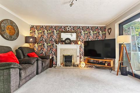 3 bedroom detached house for sale, Iris Close, Littlehampton, West Sussex