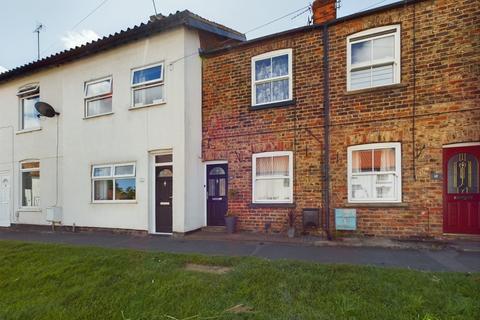 2 bedroom terraced house for sale, Station Road, Nafferton, YO25 6LT