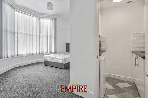 15 Carlyle Road, Edgbaston, Birmingham, B16 9BH