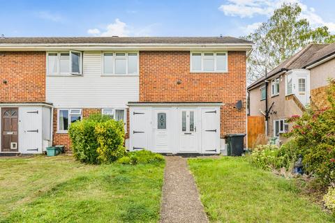 2 bedroom maisonette for sale, Willis Close, Epsom KT18