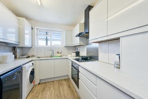 3 bedroom flat to rent, Bramber, Cromer Street, London