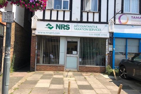 Retail property (high street) to rent, Harrow Weald, HA3