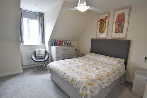 44 Lowes Road, Bury, BL9 6PJ