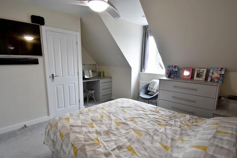 44 Lowes Road, Bury, BL9 6PJ