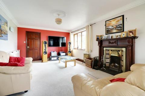 Miown Belshaw Lane, Belton, Doncaster, DN9 1PF