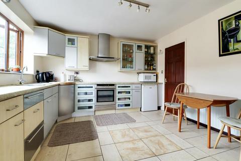 Miown Belshaw Lane, Belton, Doncaster, DN9 1PF