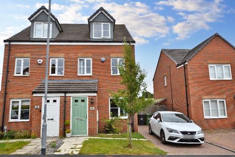 3 bedroom semi-detached house for sale, Leyburn Avenue, Morley, Leeds, West Yorkshire