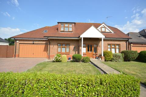 4 bedroom detached house for sale, Ambleside Close, Broadstone BH18