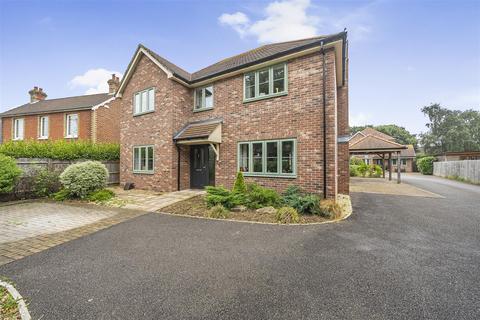 4 bedroom detached house for sale, Warsash Road, Southampton SO31