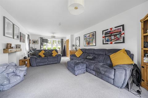 4 bedroom detached house for sale, Warsash Road, Southampton SO31