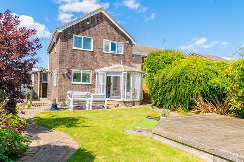 3 bedroom detached house for sale, Breckland Way, Lowestoft