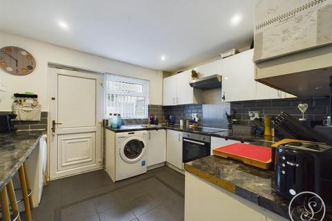38 Brignall Garth, Leeds, LS9 7HB