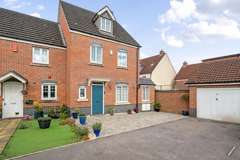 38 Upper Stroud Close, Chineham, Basingstoke, RG24 8EG