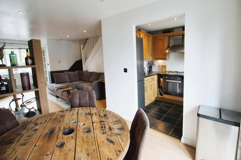 70 Hudson View, Wyke, Bradford, BD12 8HY