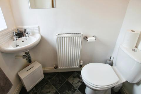 70 Hudson View, Wyke, Bradford, BD12 8HY