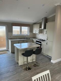 2 bedroom park home for sale, New Milton, Hampshire, BH25