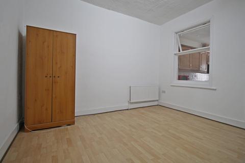 3 bedroom terraced house to rent, Martindale Road, Hounslow West, Hounslow, Middlesex, TW4