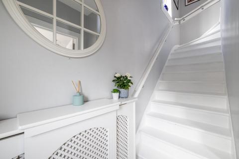 19 Boswall Square, Edinburgh, EH5 2EQ