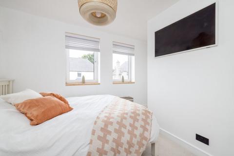 19 Boswall Square, Edinburgh, EH5 2EQ