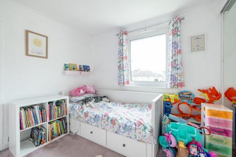19 Boswall Square, Edinburgh, EH5 2EQ