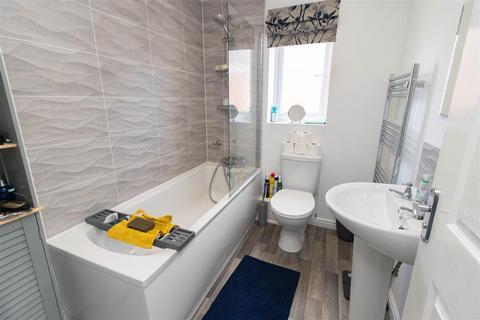 3 bedroom semi-detached house for sale, 9 Rollyway Gardens, Hutton Park, Blyth