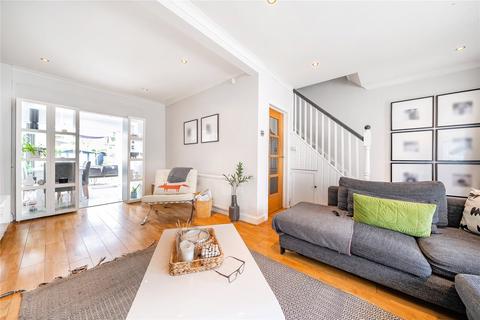 31 Cottingham Chase, Ruislip, HA4 0BZ