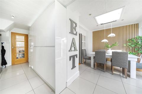 31 Cottingham Chase, Ruislip, HA4 0BZ